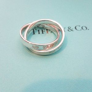 Tiffany & Co. Interlocking Circles Ring - Silver